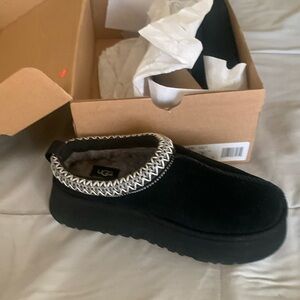 Black Ugg Tazz New size 7